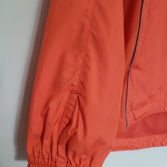 Uniqlo Lightweight Windbreaker - Picture 5 of 12